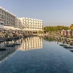 Crown Horizon (adults Only) 4*
