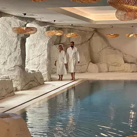 Crown Horizon (adults Only)