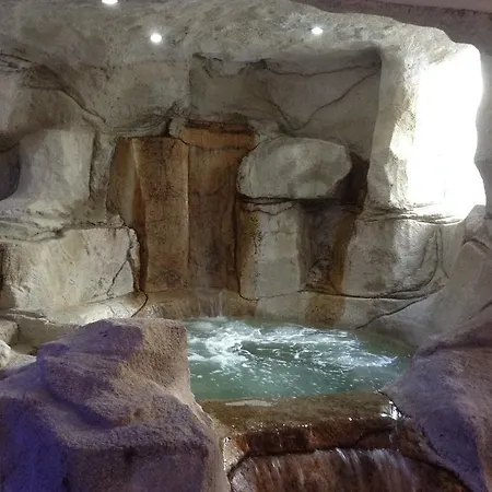 Crown Horizon (adults Only)