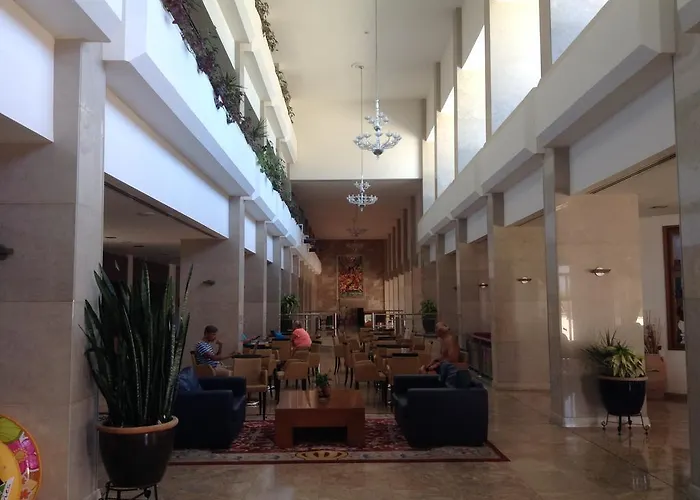 Crown Horizon (adults Only)