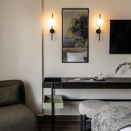 Crown Horizon (adults Only)