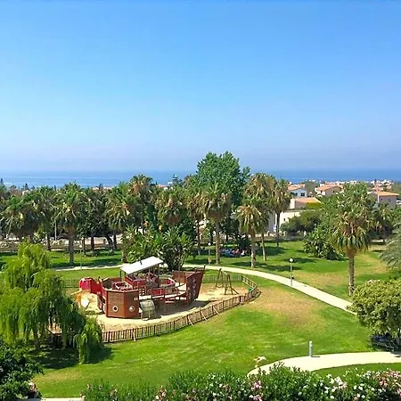 Crown Horizon (adults Only) Hotel