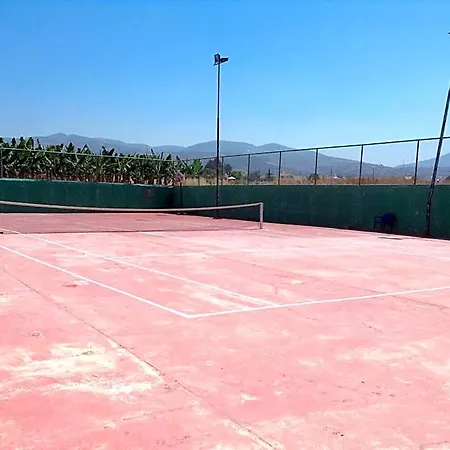 Crown Horizon (adults Only)