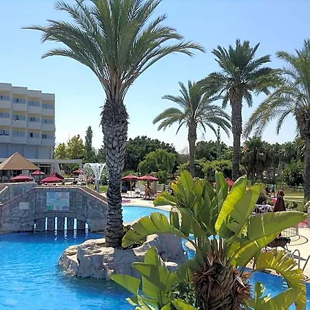 Crown Horizon (adults Only)