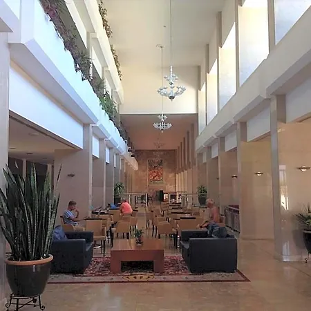 Crown Horizon (adults Only) 4*
