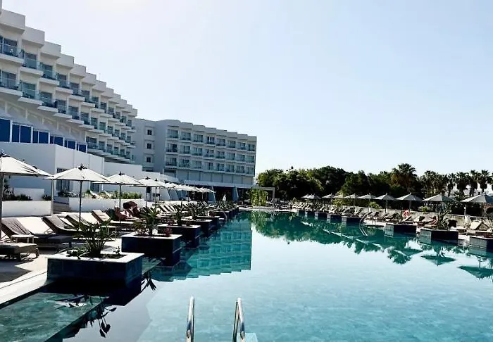 Crown Horizon (adults Only) ホテル ペイヤ