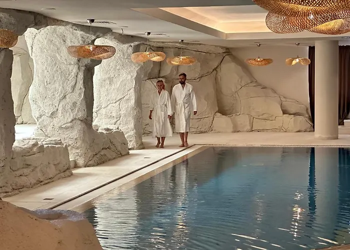 Crown Horizon (adults Only)