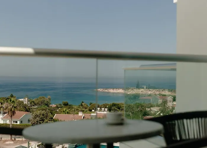 Crown Horizon (adults Only)